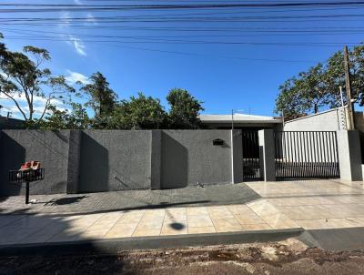 Casa para Venda, em Foz do Igua�u, bairro JARDIM PETR�POLIS, 3 su�tes, 4 vagas