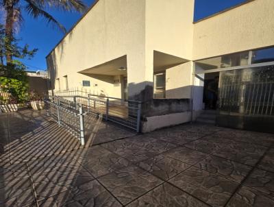 Casa Comercial para Venda, em Contagem, bairro Gl�ria, 4 banheiros, 1 vaga