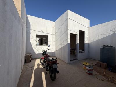 Casa para Venda, em Montes Claros, bairro Interlagos, 2 dormit�rios, 1 banheiro, 1 vaga