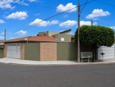 Casa para Venda, em Lins, bairro Jardim Ariano, 2 dormit�rios, 2 su�tes