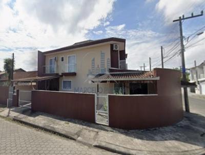 Sobrado Geminado Alto Padr�o para Loca��o, em Joinville, bairro Espinheiros, 3 dormit�rios, 2 banheiros, 1 su�te, 1 vaga