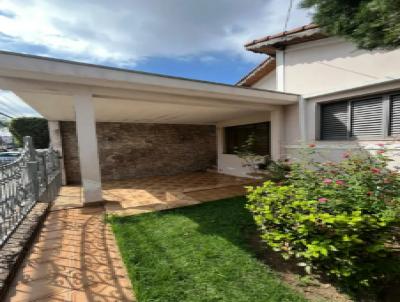 Casa para Loca��o, em Taubat�, bairro Centro, 3 dormit�rios, 2 banheiros, 2 vagas