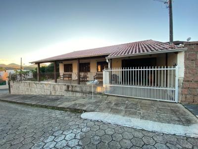 Casa para Venda, em Blumenau, bairro Velha Central, 4 dormit�rios, 1 banheiro, 2 vagas