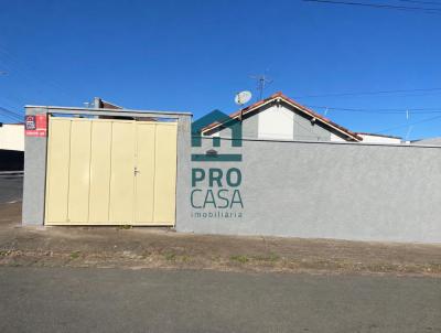 Casa para Venda, em Guaxup�, bairro Catetos, 3 dormit�rios, 1 banheiro, 1 su�te, 2 vagas