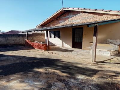 Casa para Venda, em Santo Anast�cio, bairro , 2 dormit�rios, 1 banheiro, 2 vagas