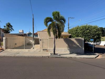 Casa para Venda, em Presidente Venceslau, bairro Centro, 3 dormit�rios, 1 banheiro, 1 su�te, 1 vaga