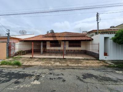 Casa para Loca��o, em Alfenas, bairro Vila Godoy, 3 dormit�rios, 1 banheiro, 1 su�te, 2 vagas