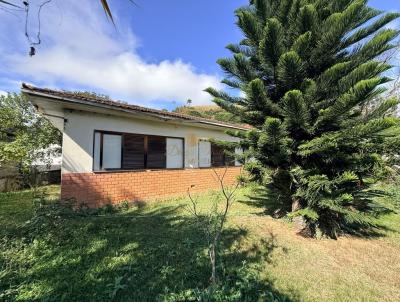Casa para Venda, em Teres�polis, bairro S�o Pedro, 3 dormit�rios, 2 banheiros, 3 vagas