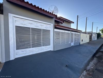 Casa para Venda, em Taquarituba, bairro Novo Centro, 3 dormit�rios, 1 banheiro, 2 su�tes, 1 vaga