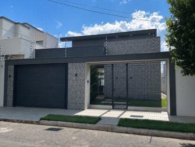 Casa para Venda, em Lucas do Rio Verde, bairro Bandeirantes, 3 dormit�rios, 3 su�tes