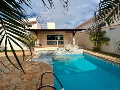 Casa para Venda, em Mococa, bairro Vila Quintino, 3 dormit�rios, 1 banheiro, 1 su�te, 2 vagas