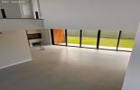 Viso das escadas da sala