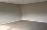 Quarto de trs espaoso